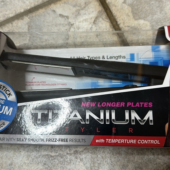New titanium flat iron - Picture 4 of 5